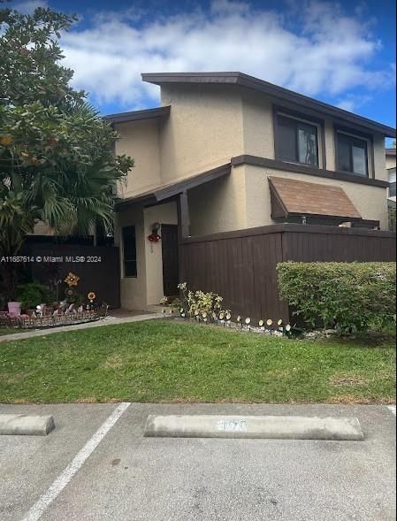 Real estate property located at 2060 Bayberry Dr #2060, Broward, EVERGLADES SUGAR & LAND C, Pembroke Pines, FL