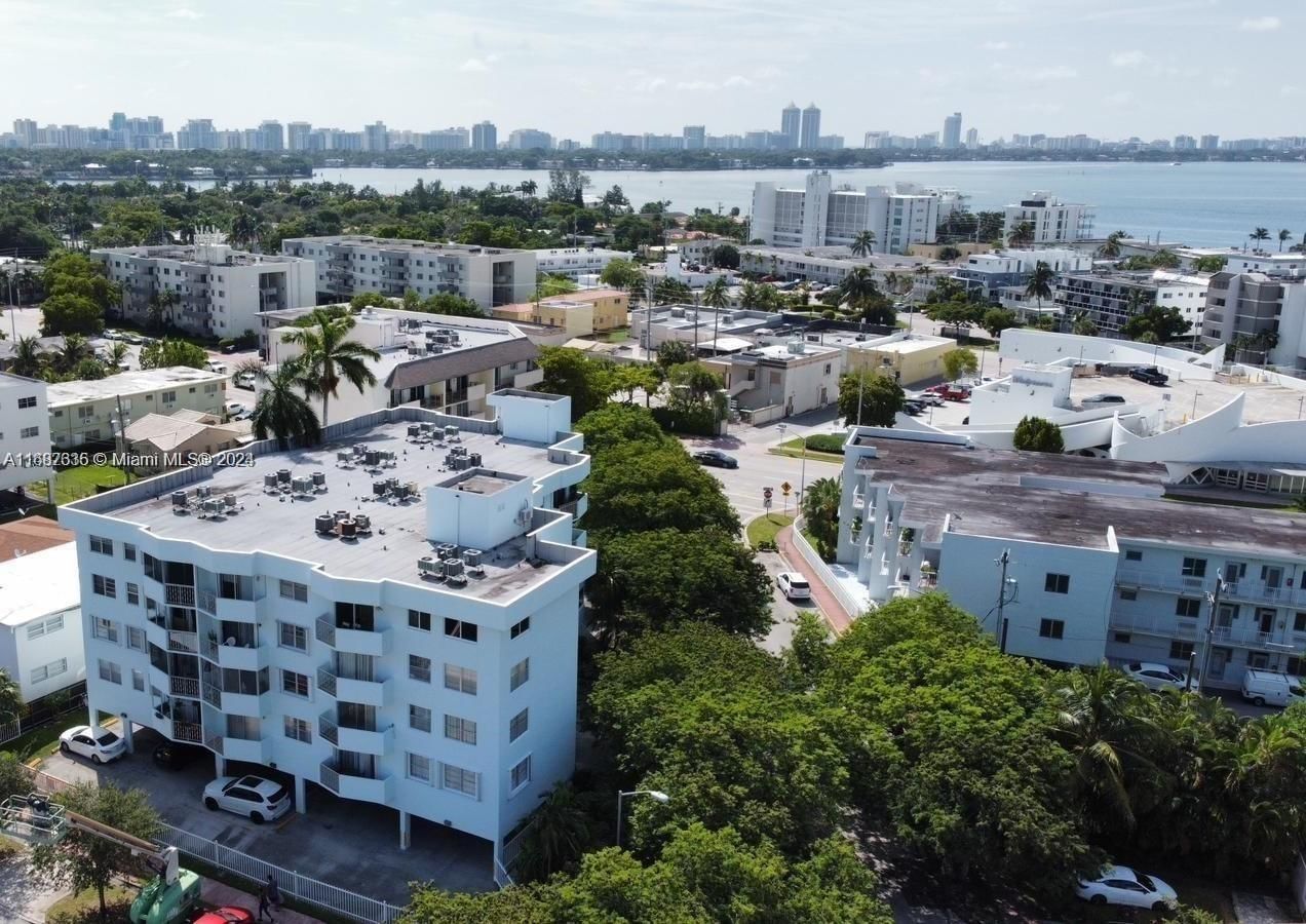 Real estate property located at 1990 Marseille Dr #206, Miami-Dade, LISETTE CONDO, Miami Beach, FL