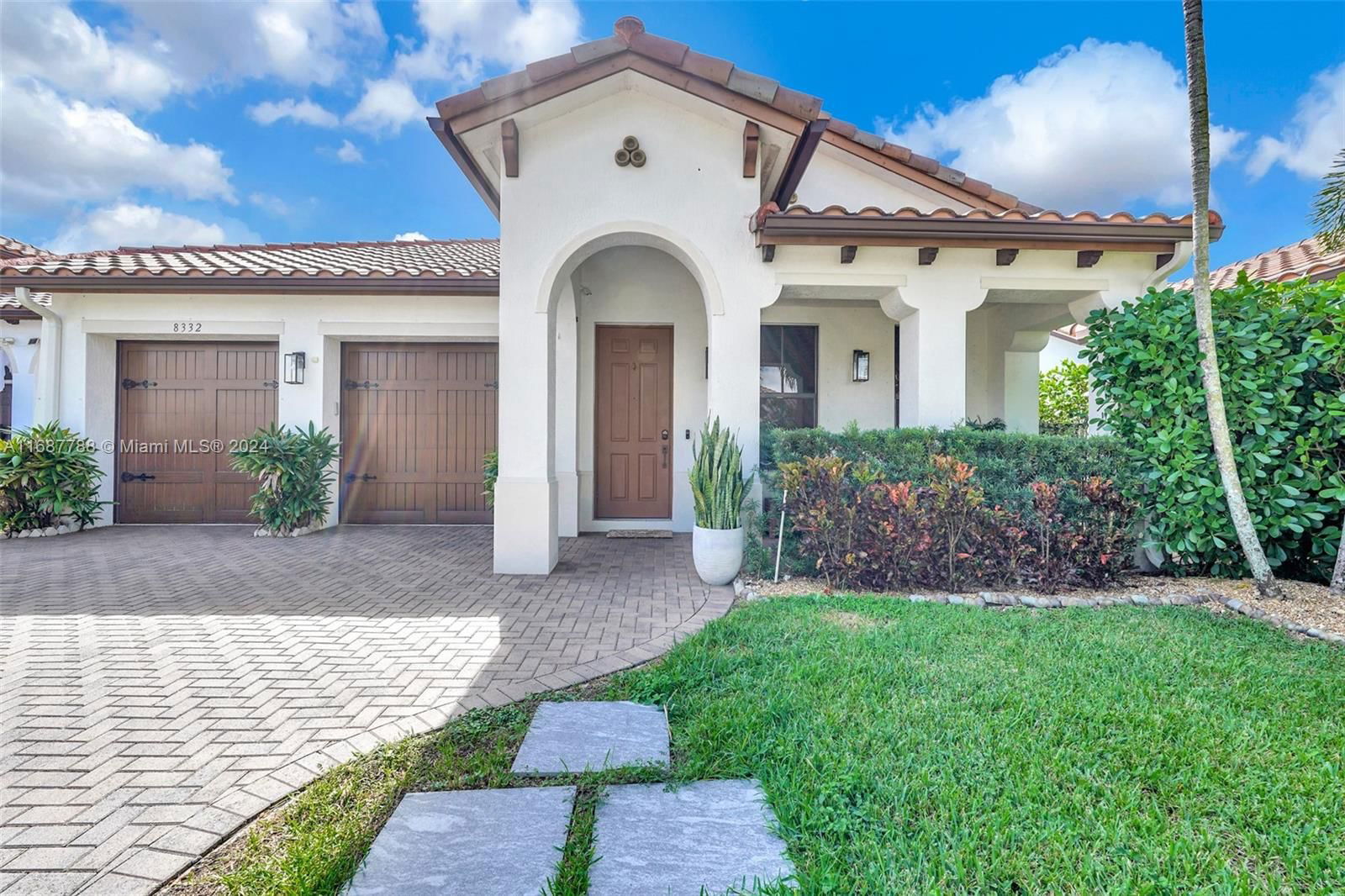 Real estate property located at 8332 26th Ct, Broward, MONTERRA, Cooper City, FL