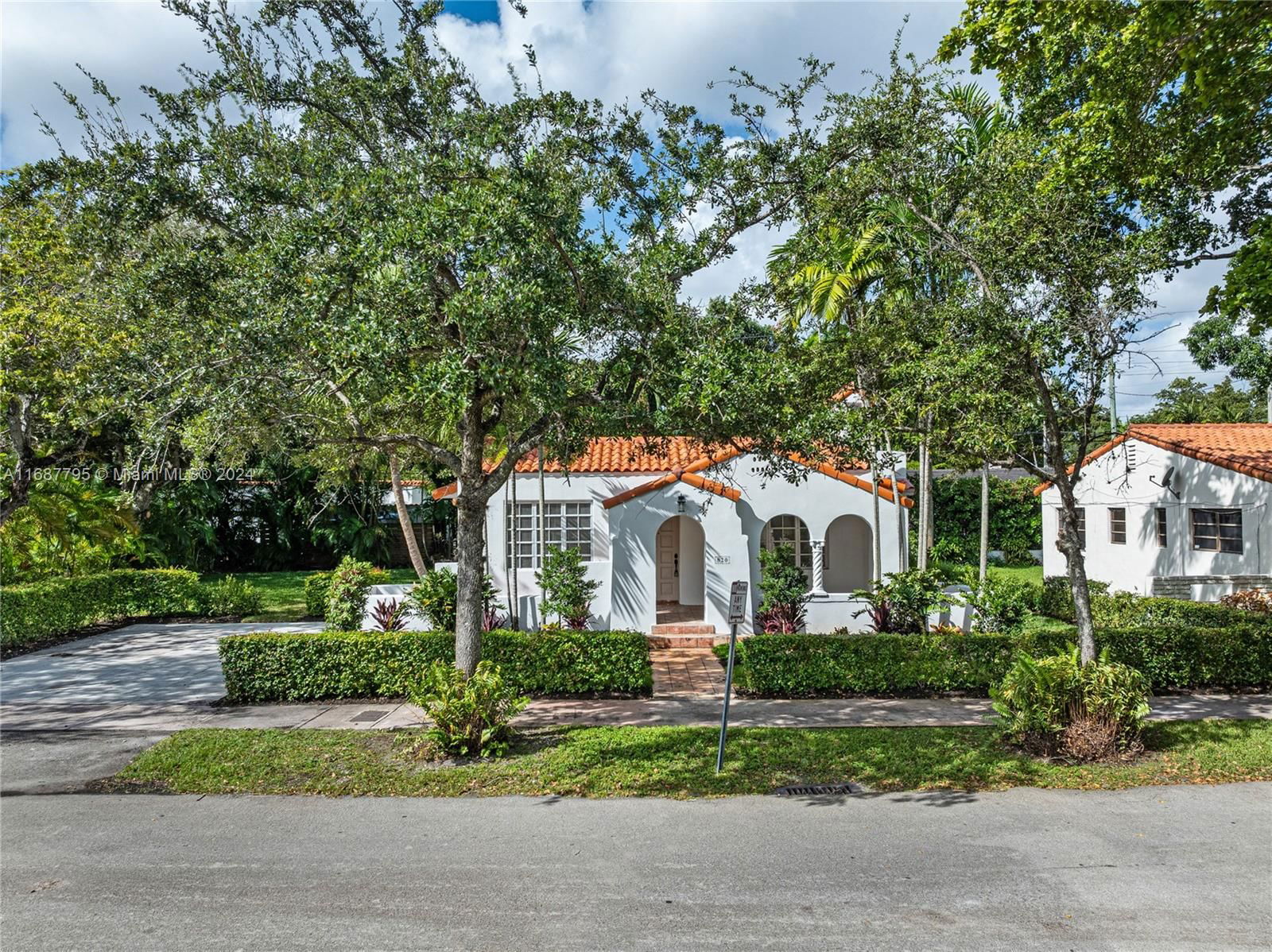 Real estate property located at 820 Lorca St, Miami-Dade, CORAL GABLES GRANADA SEC, Coral Gables, FL