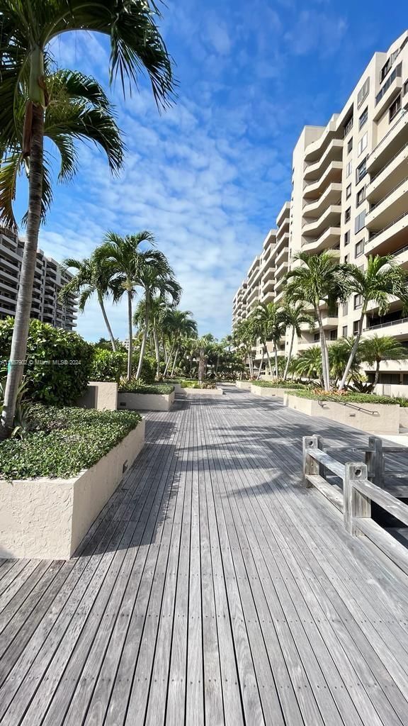 Real estate property located at 101 Crandon Blvd #378, Miami-Dade, Key Colony Condo, Miami, FL