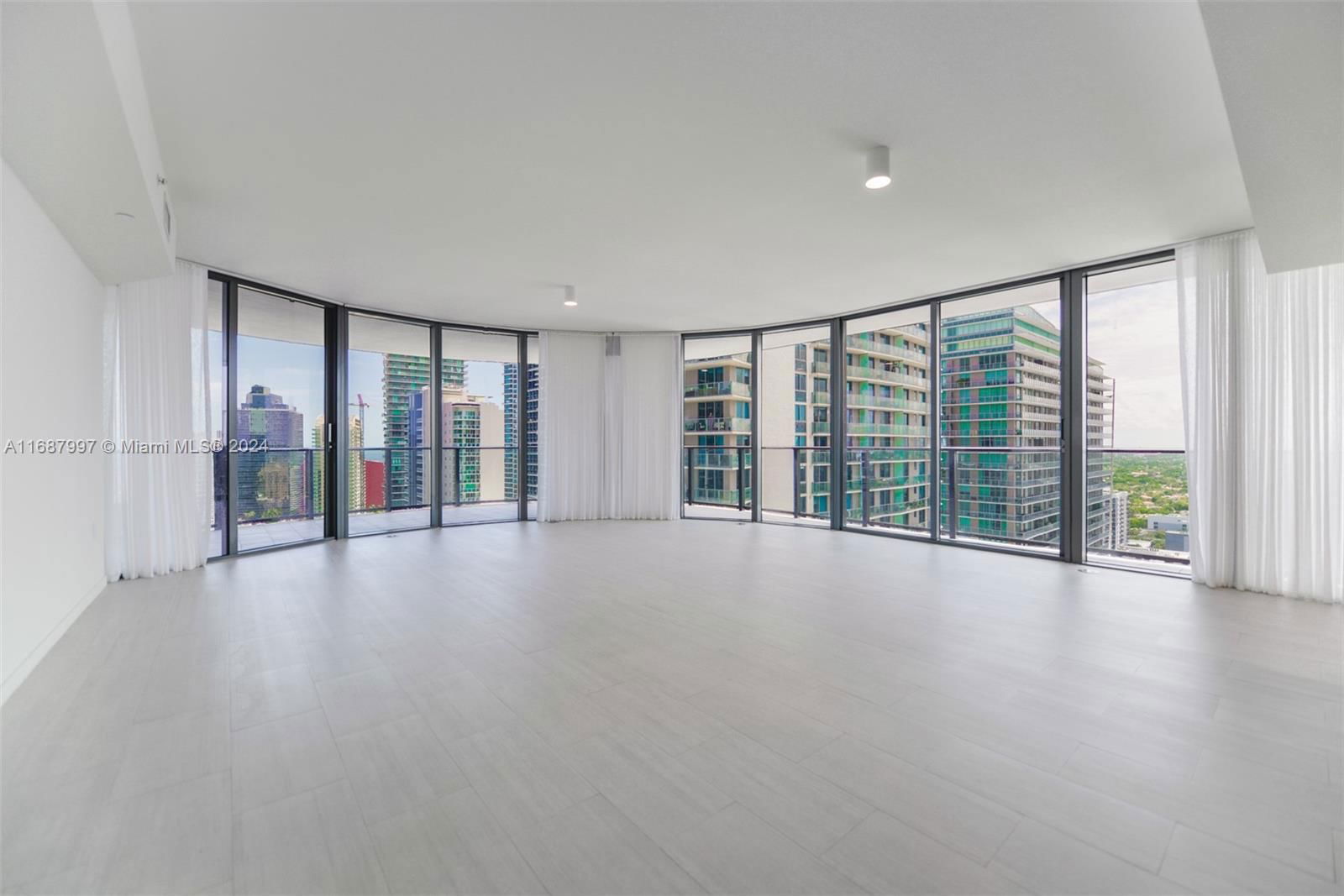 Real estate property located at 1000 Brickell Plz #3302, Miami-Dade, BRICKELL FLATIRON CONDO, Miami, FL