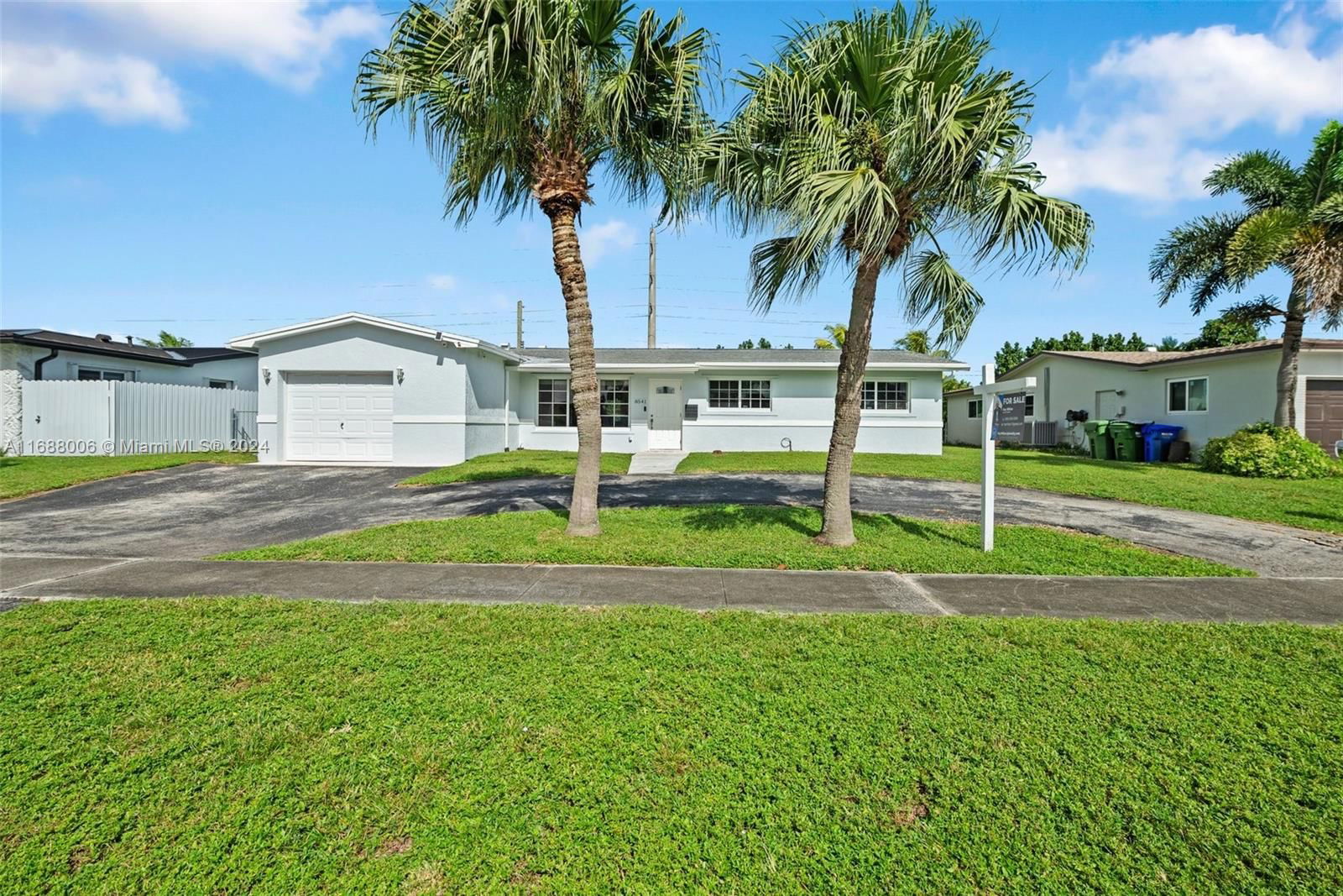 Real estate property located at 8541 24th Ct, Broward, PASADENA LAKES WEST, Pembroke Pines, FL