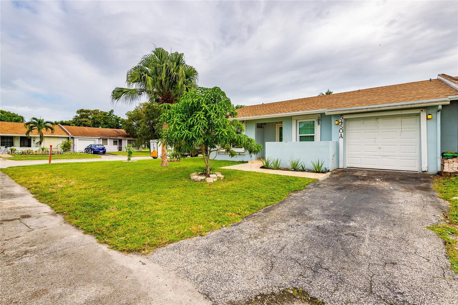 Real estate property located at 5450 Lakewood Cir S A, Broward, LAKEWOOD ON THE GREEN SEC, Margate, FL