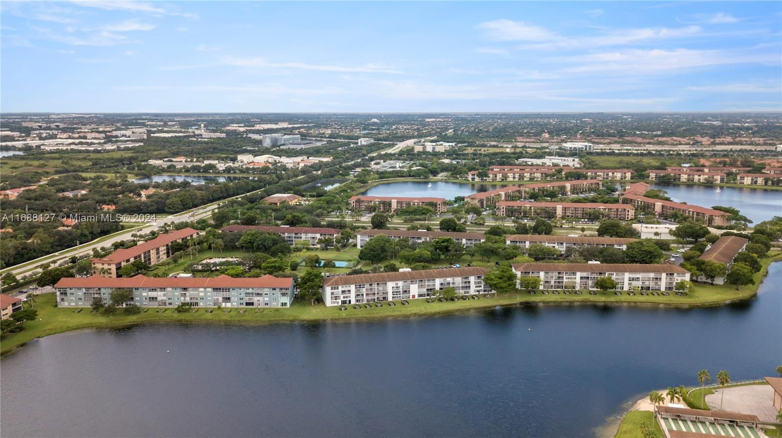 Real estate property located at 1400 137th Ave #312F, Broward, SUFFOLK AT CENTURY VILLAG, Pembroke Pines, FL