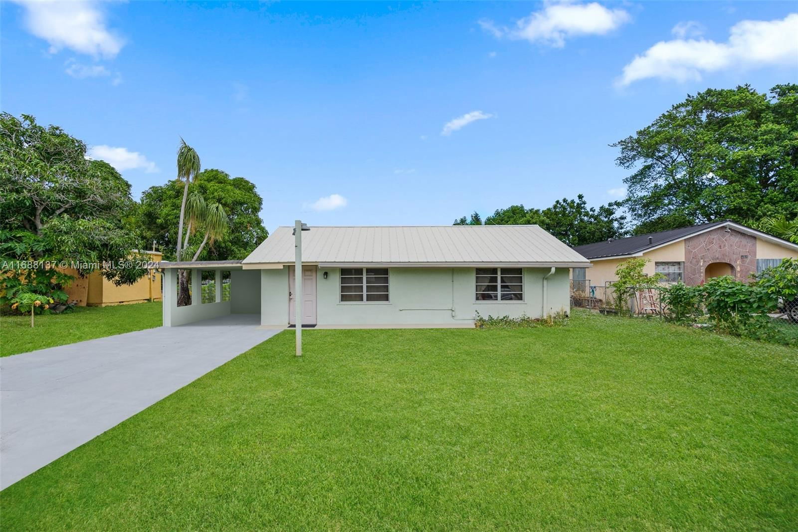 Real estate property located at 1183 Ridge Rd, Palm Beach, RIDGE GROVE, Lake Worth, FL