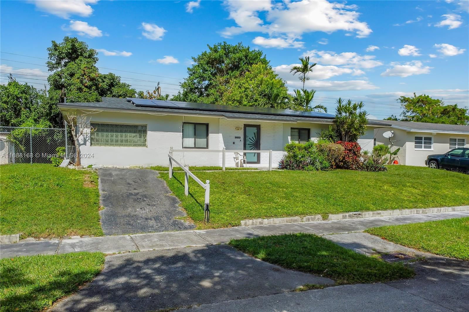 Real estate property located at 12335 261st Ter, Miami-Dade, MEADOW WOOD MANOR SEC 2, Homestead, FL