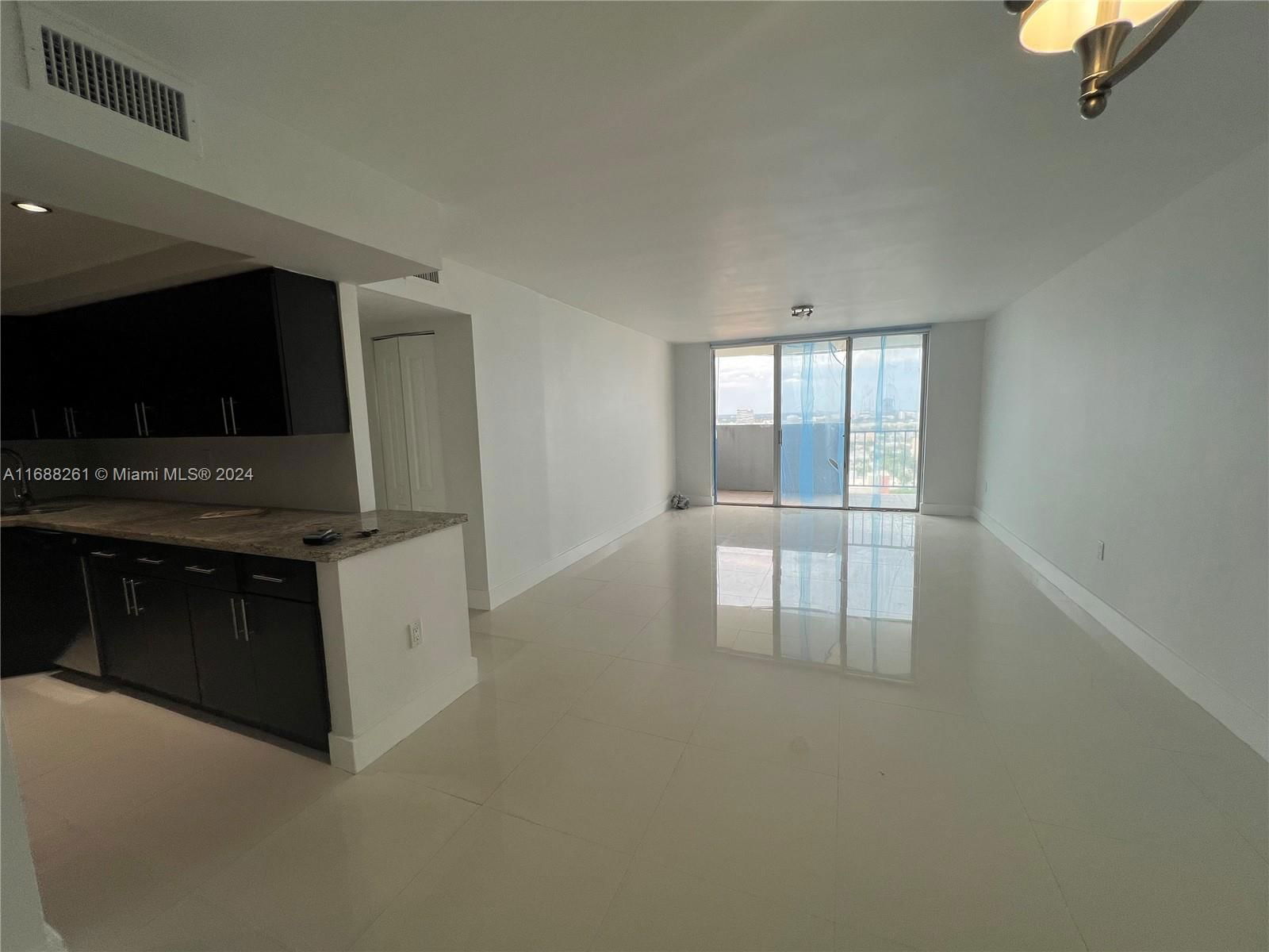 Real estate property located at 2780 183rd St #2107, Miami-Dade, COMMODORE PLAZA CONDO, Aventura, FL