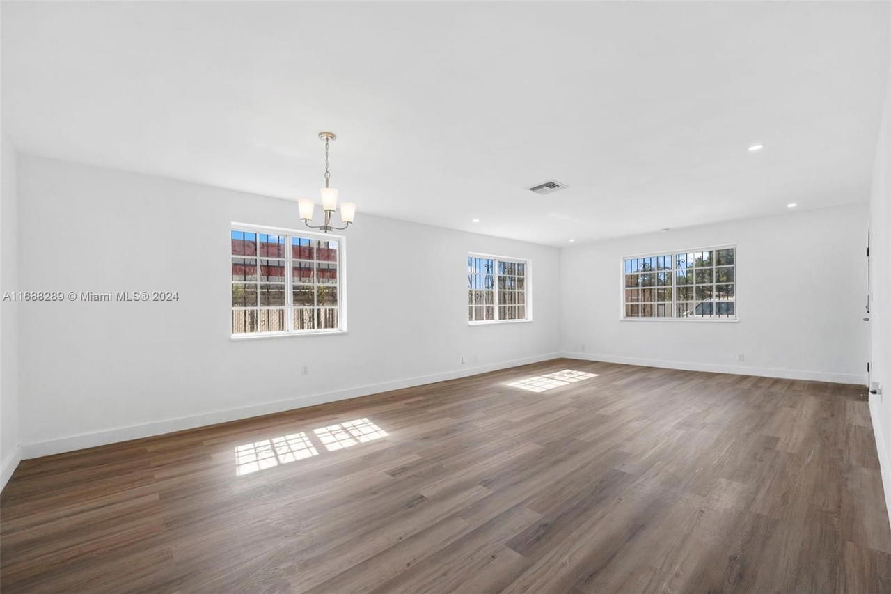 Real estate property located at 361 39th St, Miami-dade, Cobos Fronton Sub 2, Hialeah, FL
