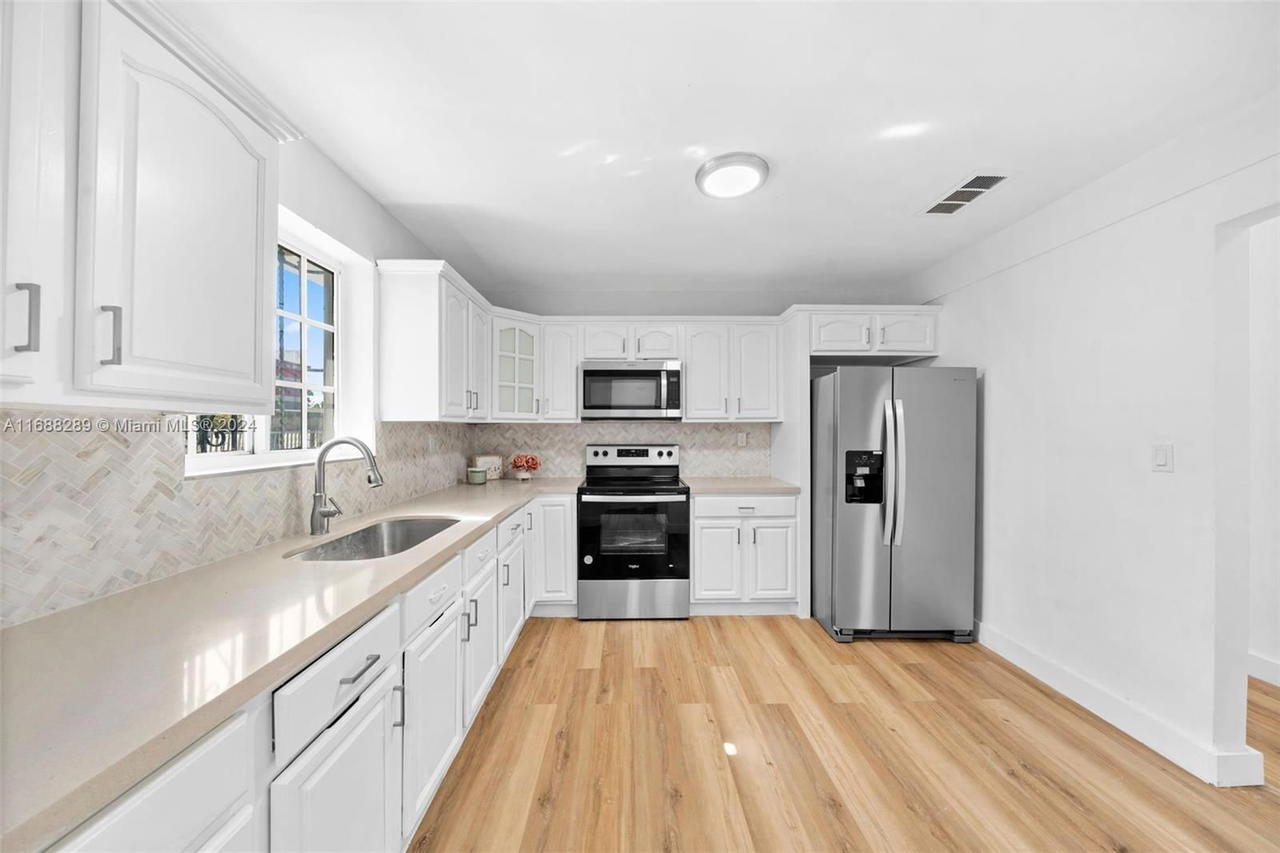 Real estate property located at 361 39th St, Miami-dade, Cobos Fronton Sub 2, Hialeah, FL