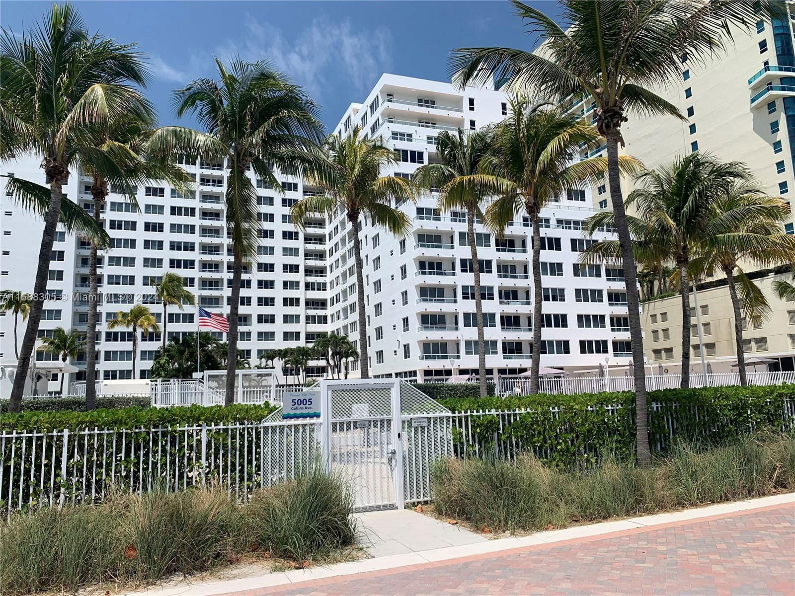 Real estate property located at 5005 Collins Ave #1423, Miami-Dade, THE CARRIAGE CLUB NORTH C, Miami Beach, FL