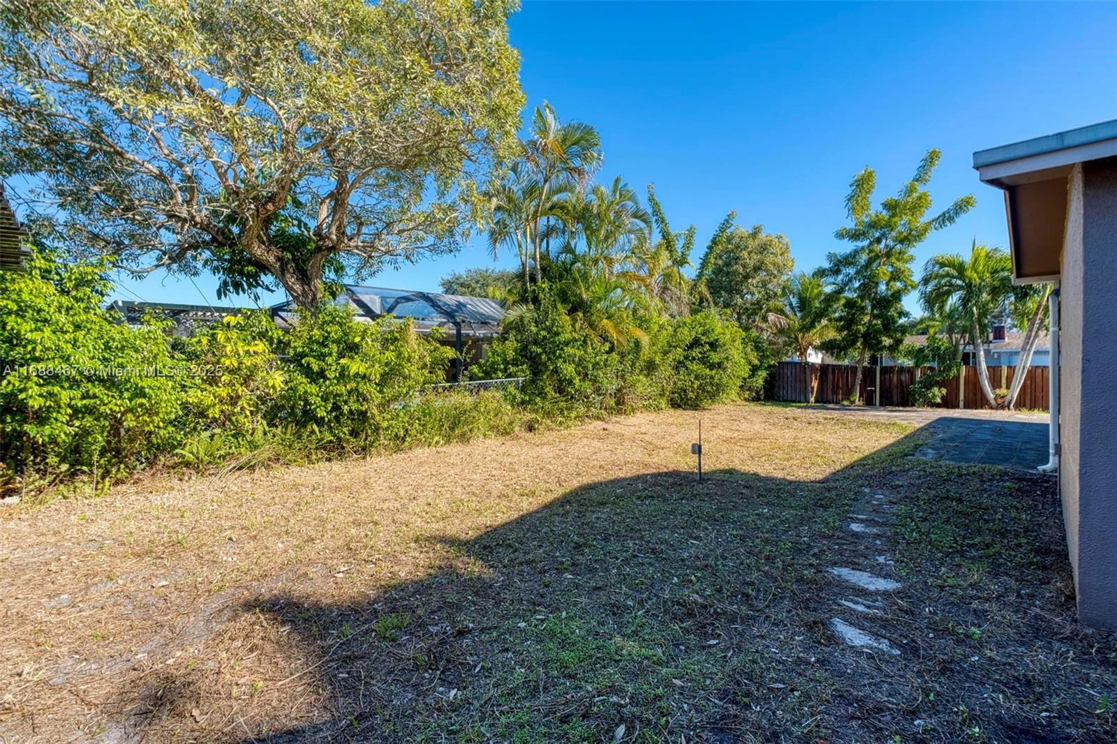 Real estate property located at 12211 29th St, Broward, Sunrise Golf Village Sec, Sunrise, FL