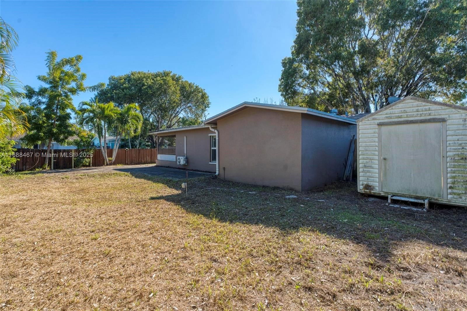 Real estate property located at 12211 29th St, Broward, Sunrise Golf Village Sec, Sunrise, FL