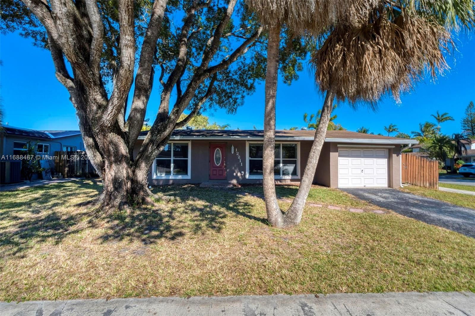 Real estate property located at 12211 29th St, Broward, Sunrise Golf Village Sec, Sunrise, FL