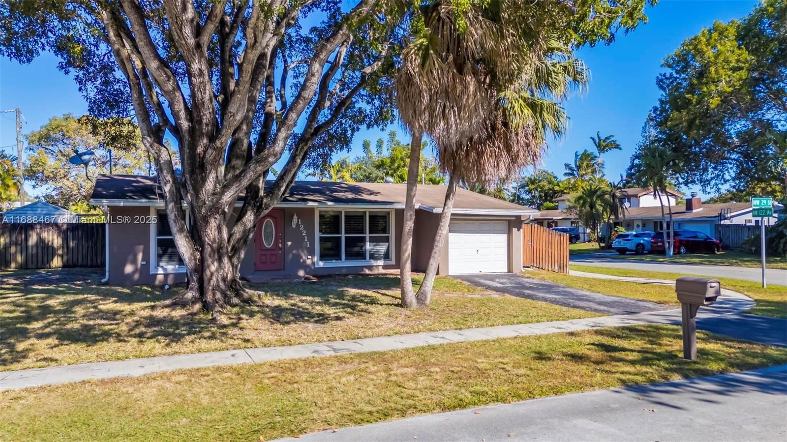 Real estate property located at 12211 29th St, Broward, Sunrise Golf Village Sec, Sunrise, FL