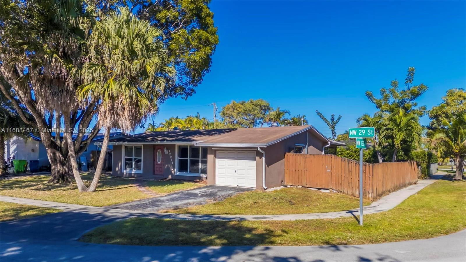 Real estate property located at 12211 29th St, Broward, Sunrise Golf Village Sec, Sunrise, FL