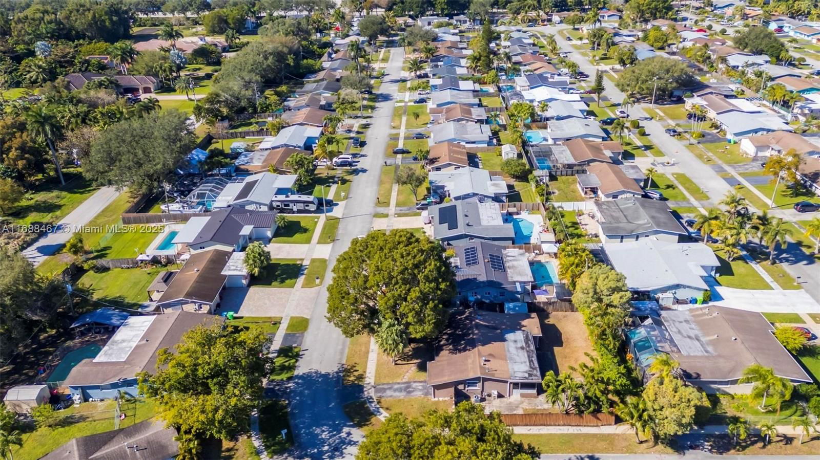 Real estate property located at 12211 29th St, Broward, Sunrise Golf Village Sec, Sunrise, FL