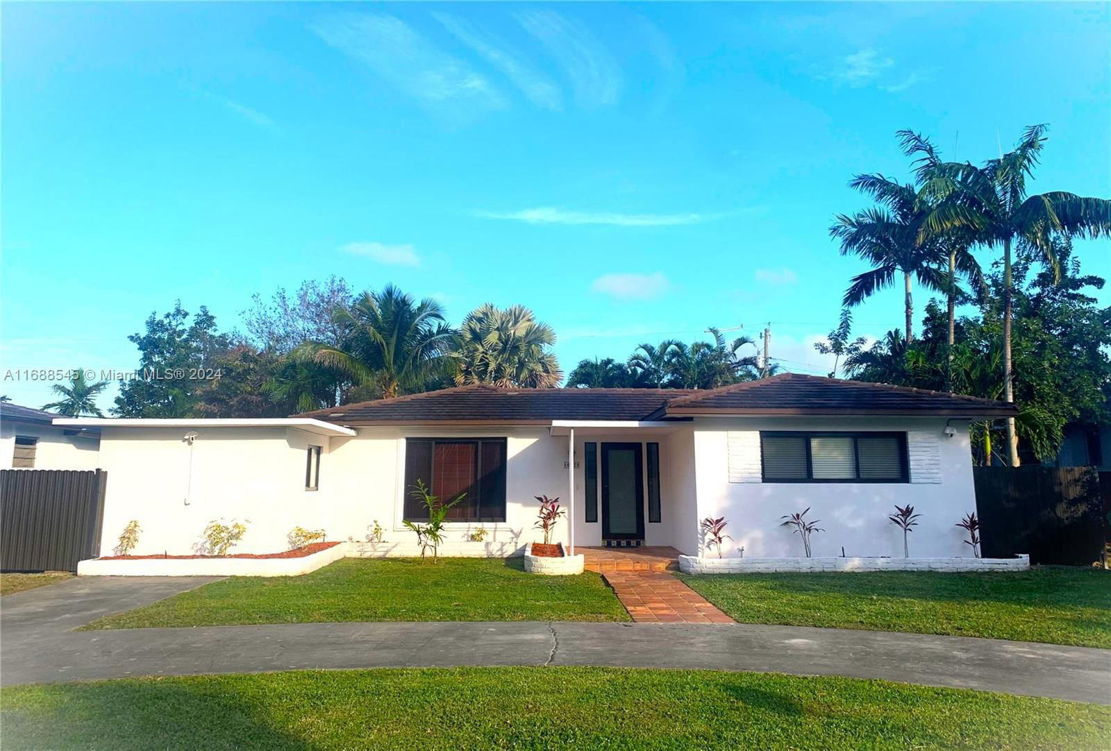 Real estate property located at 10825 Peachtree Dr, Miami-Dade, BISC SHORES HEIGHTS, Miami, FL