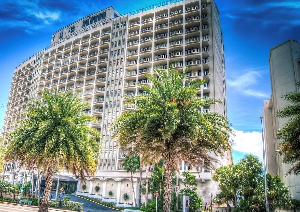 Real estate property located at 5401 Collins Ave #412, Miami-Dade, THE CARRIAGE HOUSE CONDO, Miami Beach, FL