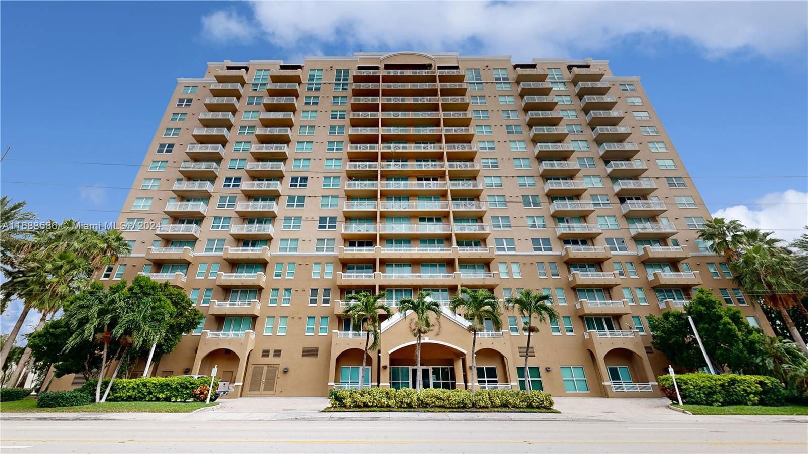 Real estate property located at 2665 37th Ave #412, Miami-Dade, DA VINCI ON DOUGLAS CONDO, Miami, FL