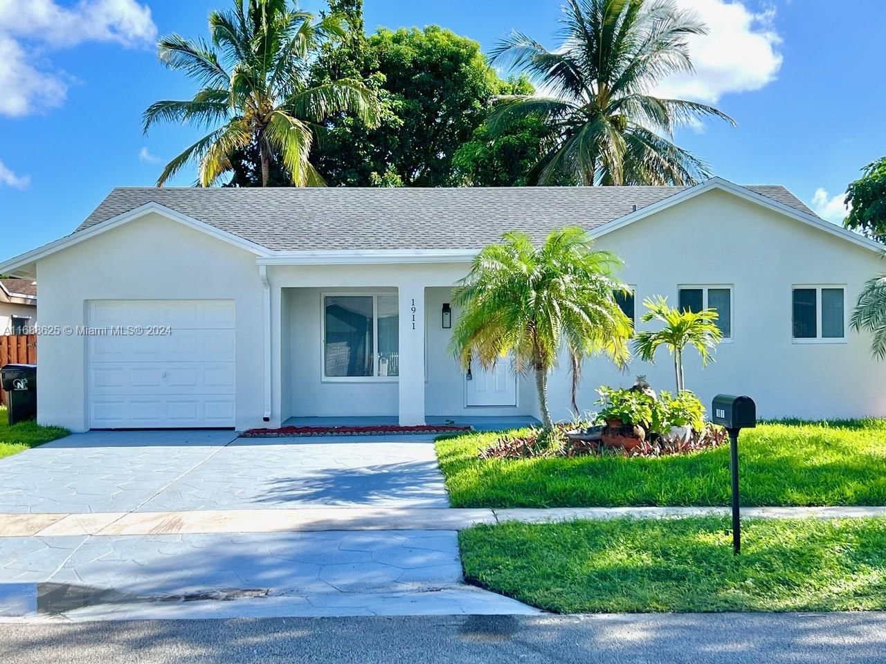 Real estate property located at 1911 86th Ave, Broward, BURNHAM WOODS, North Lauderdale, FL