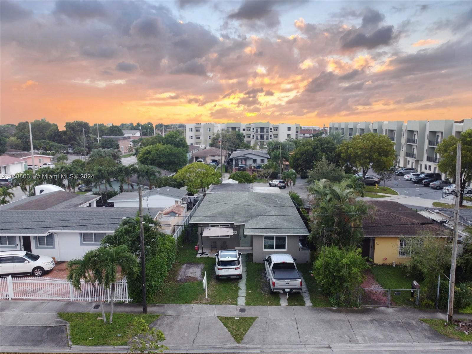 Real estate property located at 2030 2nd Ave, Miami-Dade, HIALEAH 3RD ADDN, Hialeah, FL