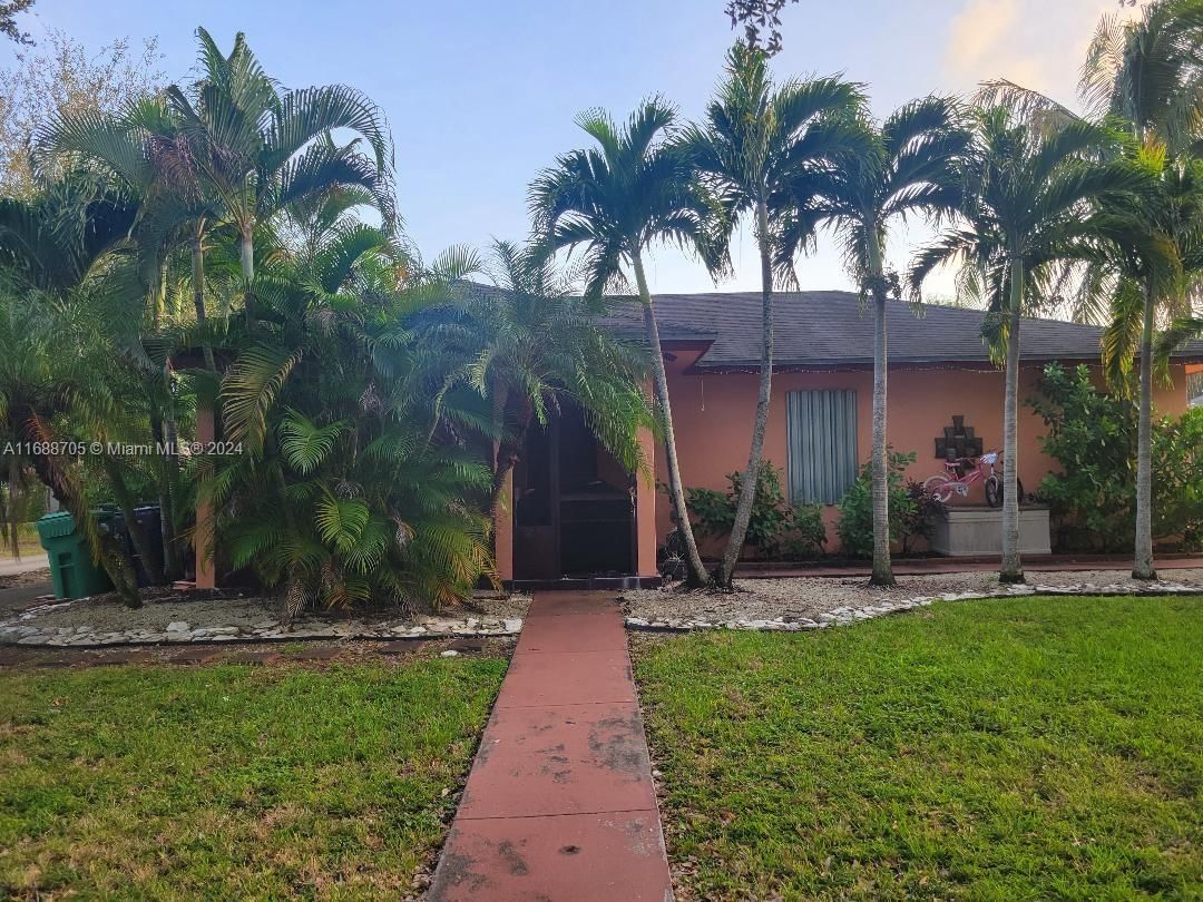 Real estate property located at 24306 131st Ct, Miami-Dade, JORDAN COMMONS, Homestead, FL