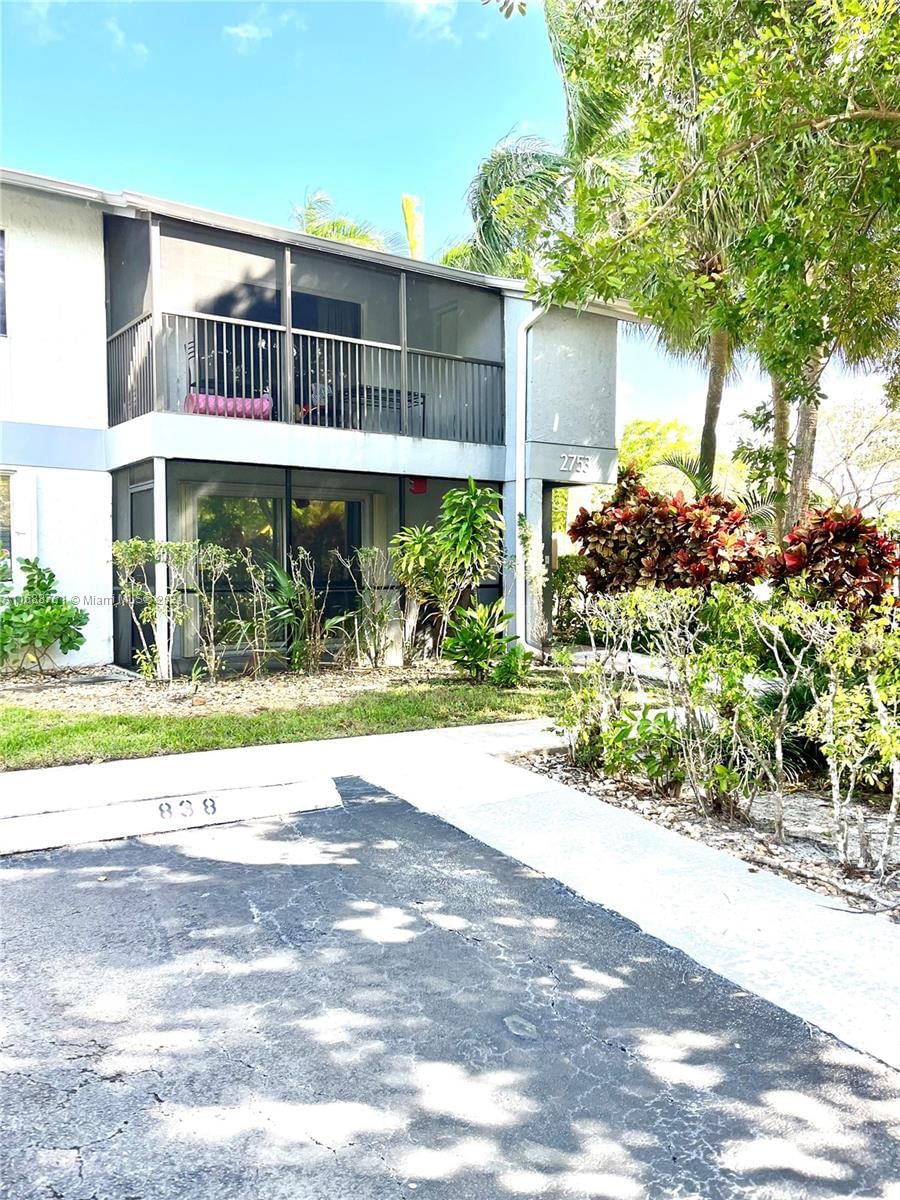 Real estate property located at 2753 Oakland Forest Dr #104, Broward, LAKES OF OAKLAND FOREST, Oakland Park, FL