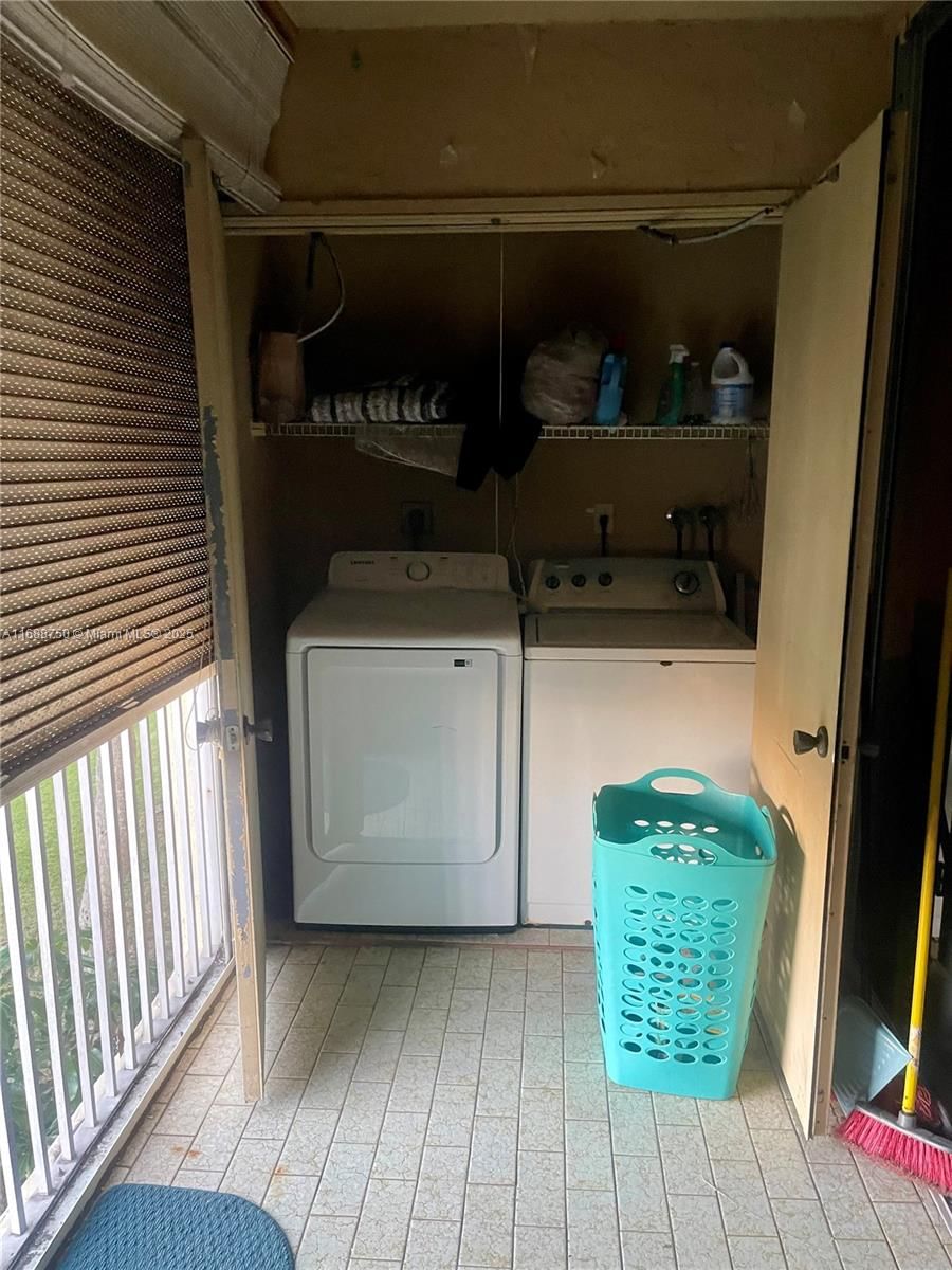 Real estate property located at 3161 47th Ter #301, Broward, Cypress Chase North No 3, Lauderdale Lakes, FL