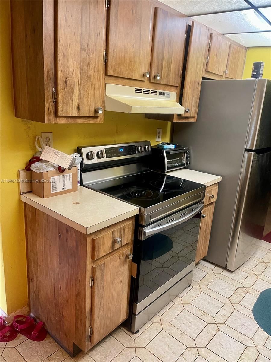 Real estate property located at 3161 47th Ter #301, Broward, Cypress Chase North No 3, Lauderdale Lakes, FL