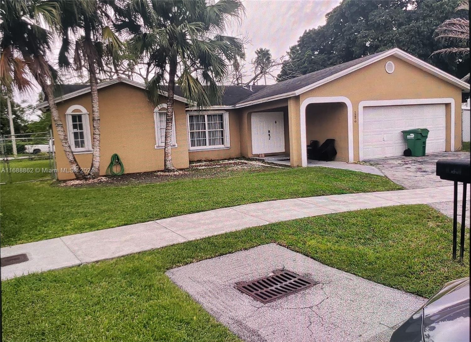 Real estate property located at 13670 283rd Ter, Miami-Dade, CAMBRIDGE ESTATES, Homestead, FL