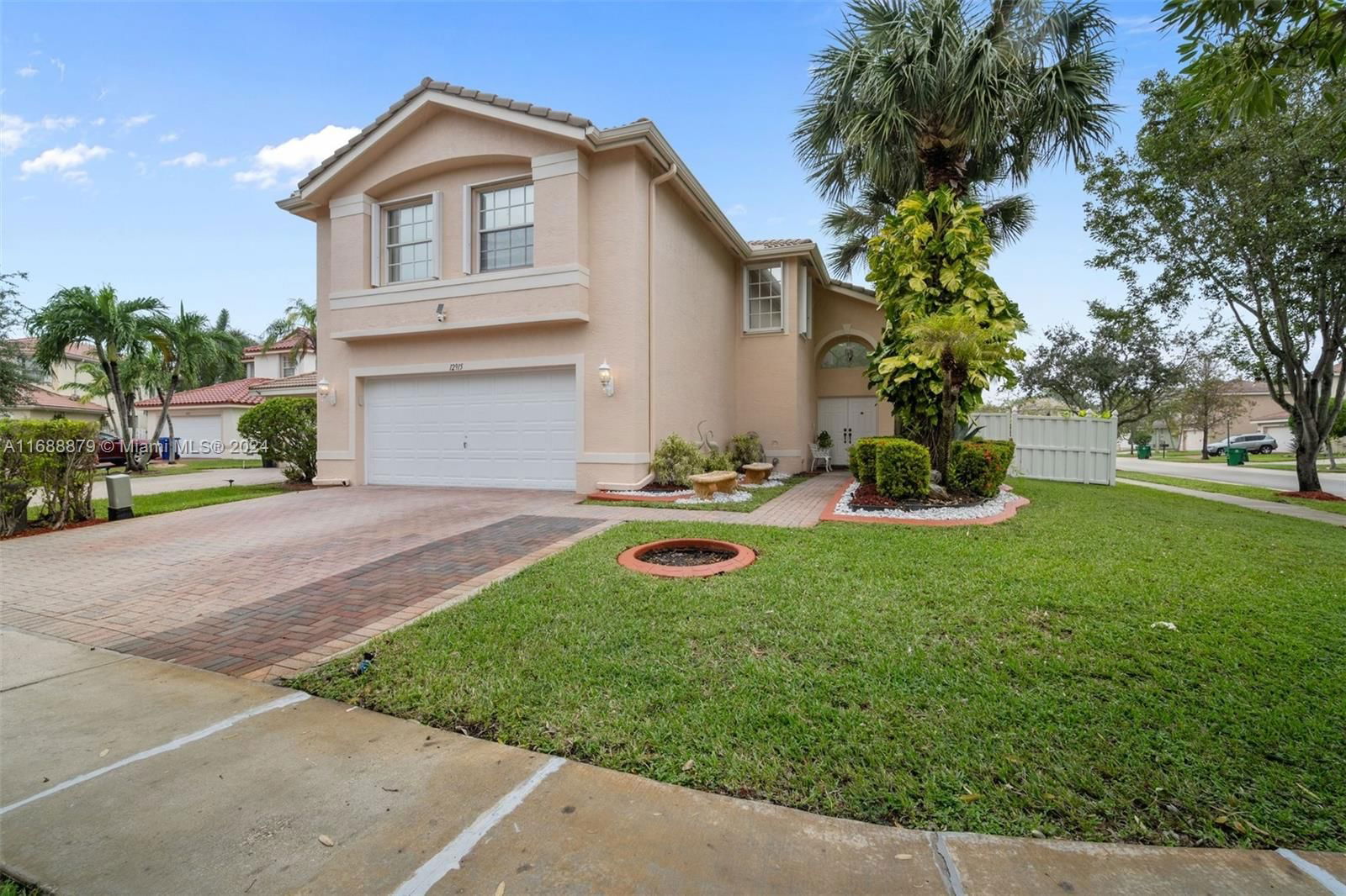 Real estate property located at 12915 43rd Ct, Broward, SILVER FALLS, Miramar, FL