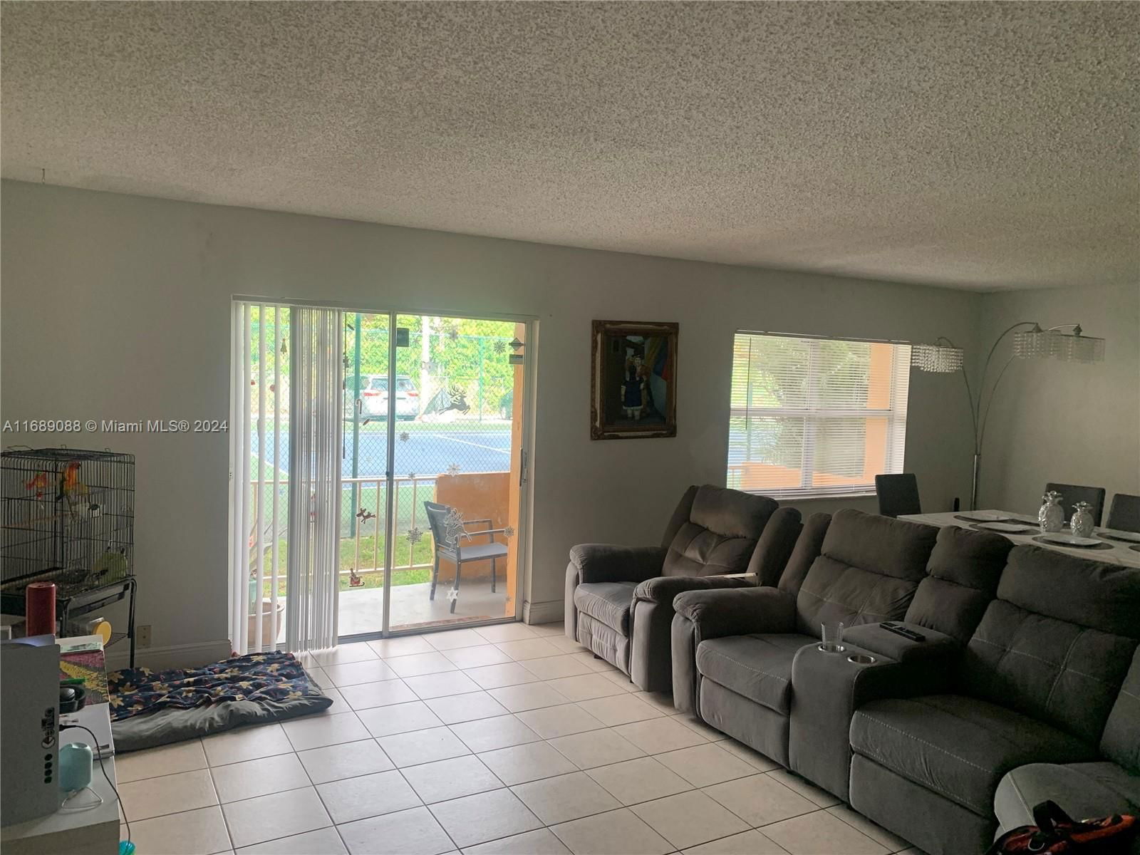 Real estate property located at 17911 68th Ave O104, Miami-Dade, VENETIAN GARDENS AT COUNT, Hialeah, FL