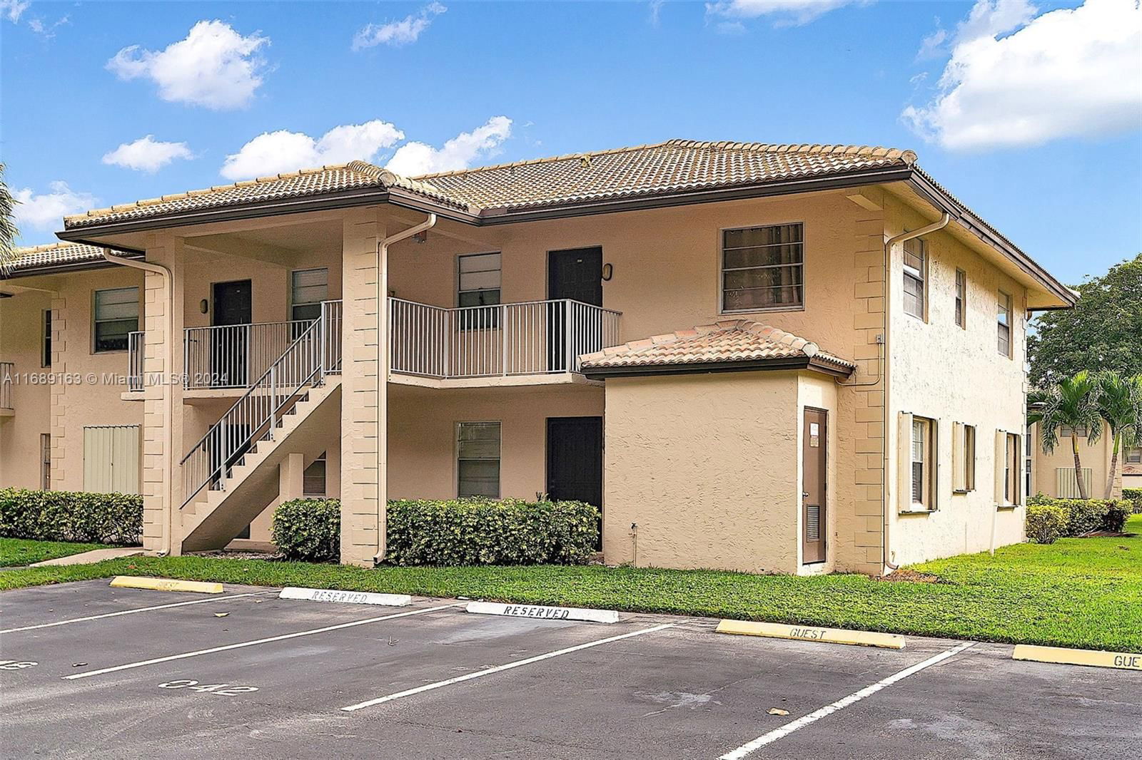 Real estate property located at 5571 Lakeside Dr #106, Broward, VIEWPOINTE CONDO, Margate, FL