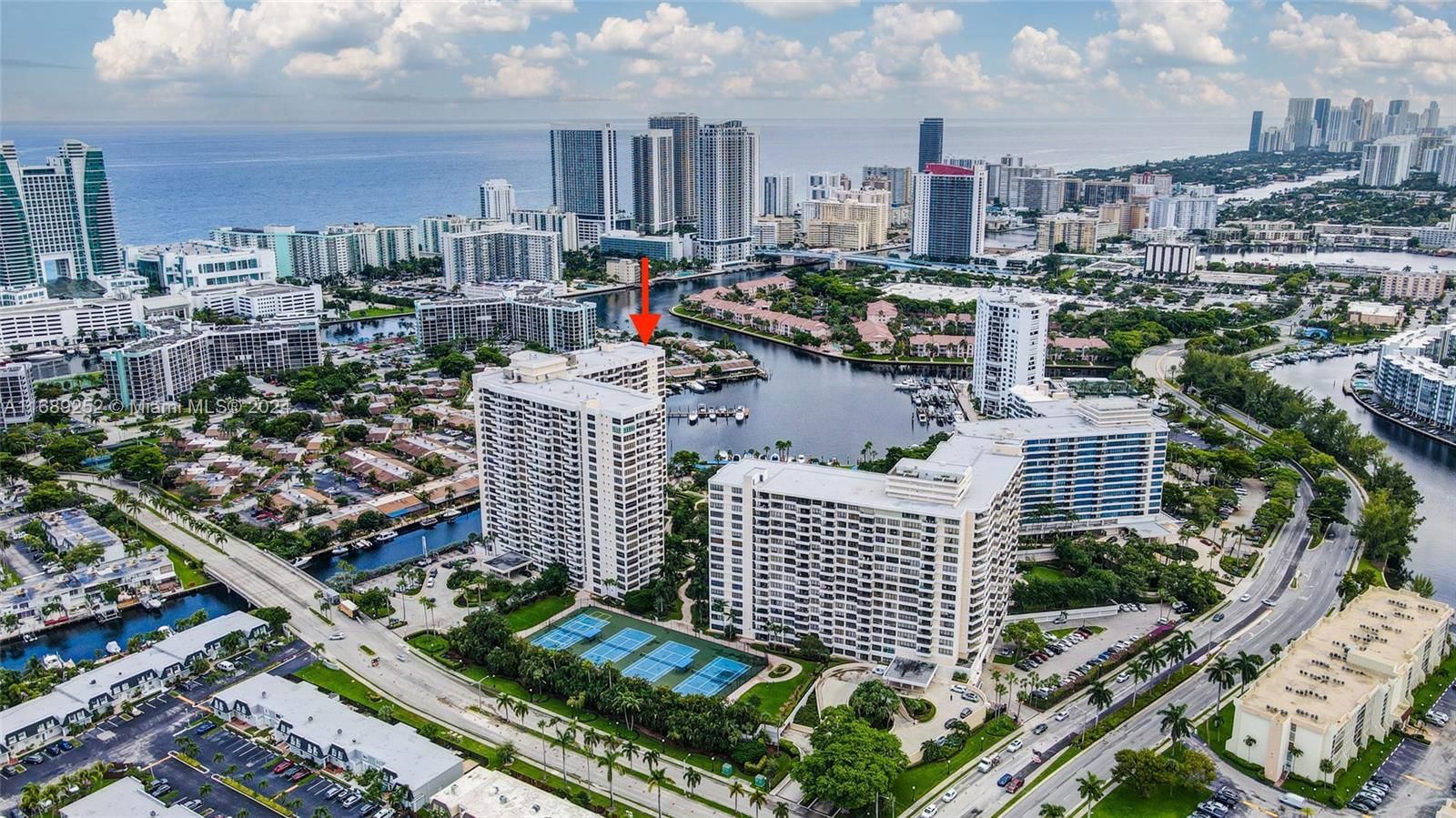 Real estate property located at 2500 Parkview Dr #821, Broward, OLYMPUS CONDO PHASE, Hallandale Beach, FL