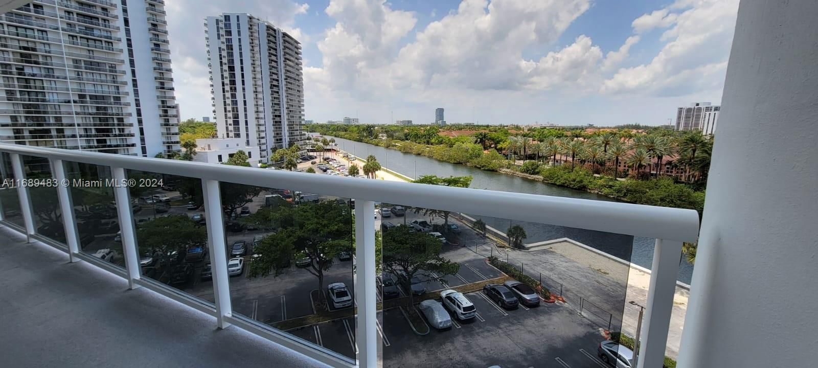 Real estate property located at 20505 Country Club Dr #739, Miami-Dade, WATERVIEW CONDO, Aventura, FL