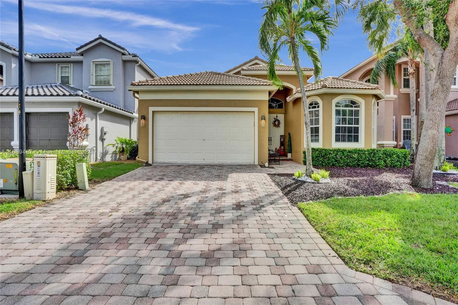 Real estate property located at 7507 Via Luria, Palm Beach, VILLAGES OF WINDSOR 3, Lake Worth, FL