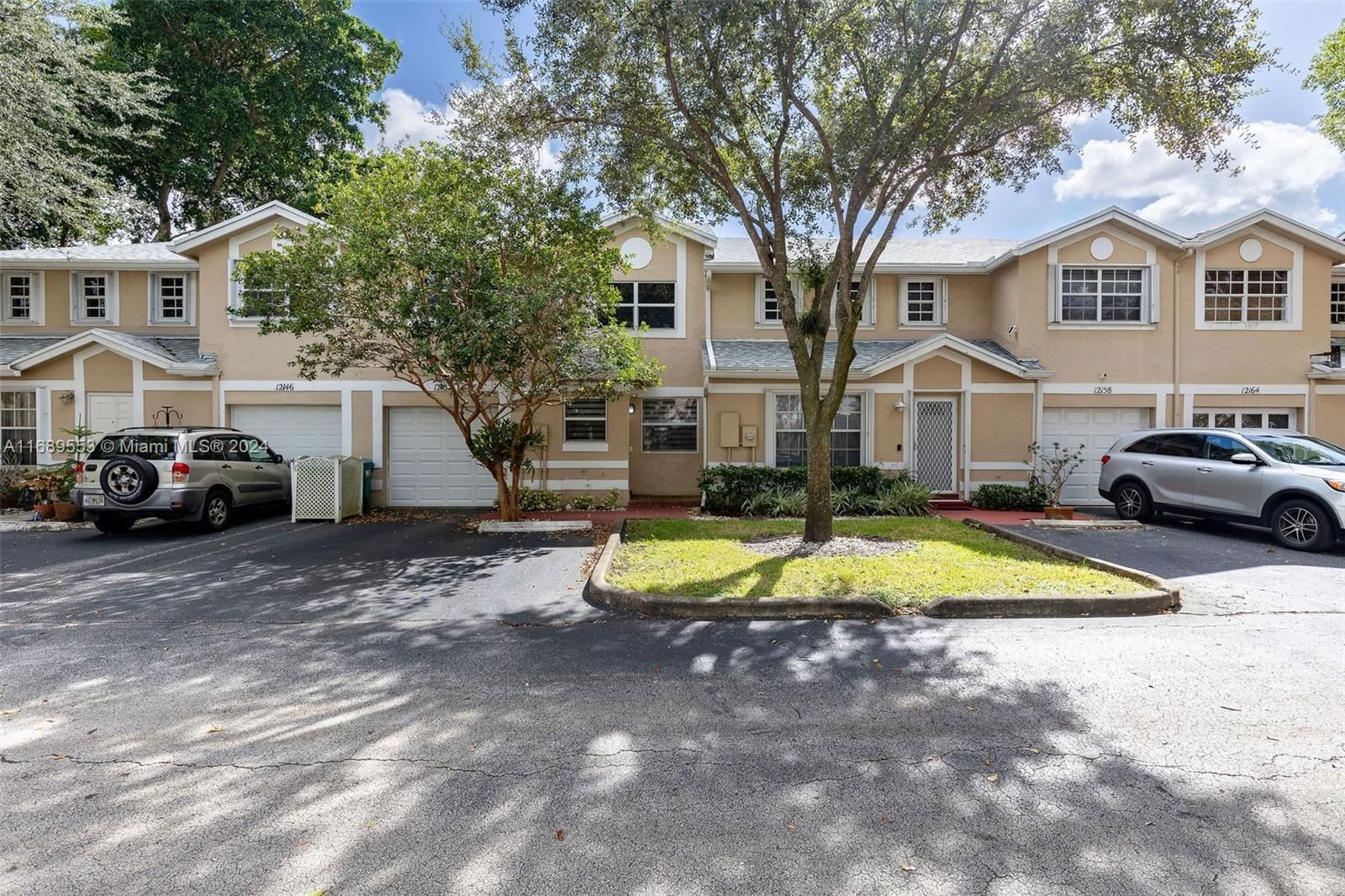 Real estate property located at 12152 52nd Pl, Broward, FLAMINGO VILLAS PHASE FIV, Cooper City, FL