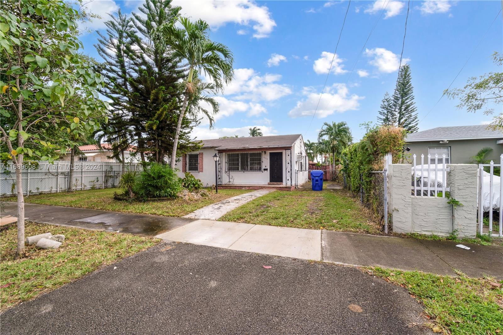 Real estate property located at 3320 16th St, Miami-Dade, GRAPELAND HEIGHTS, Miami, FL