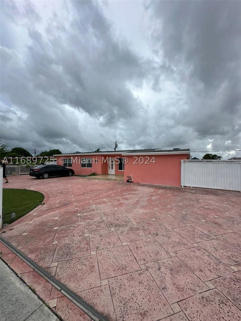 Real estate property located at 1250 61st Pl, Miami-dade, Westhaven Hgts 2nd Addn, Hialeah, FL