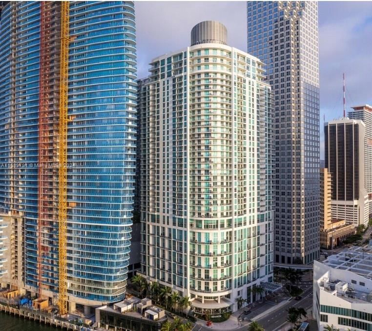 Real estate property located at 300 Biscayne Blvd T-1606, Miami-Dade, MET 1 CONDO, Miami, FL