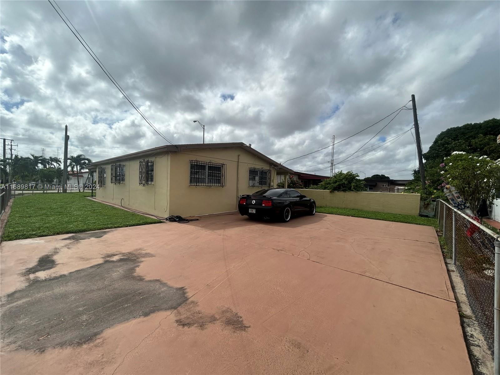 Real estate property located at 301 30th St, Miami-Dade, HIALEAH 12TH ADDN, Hialeah, FL