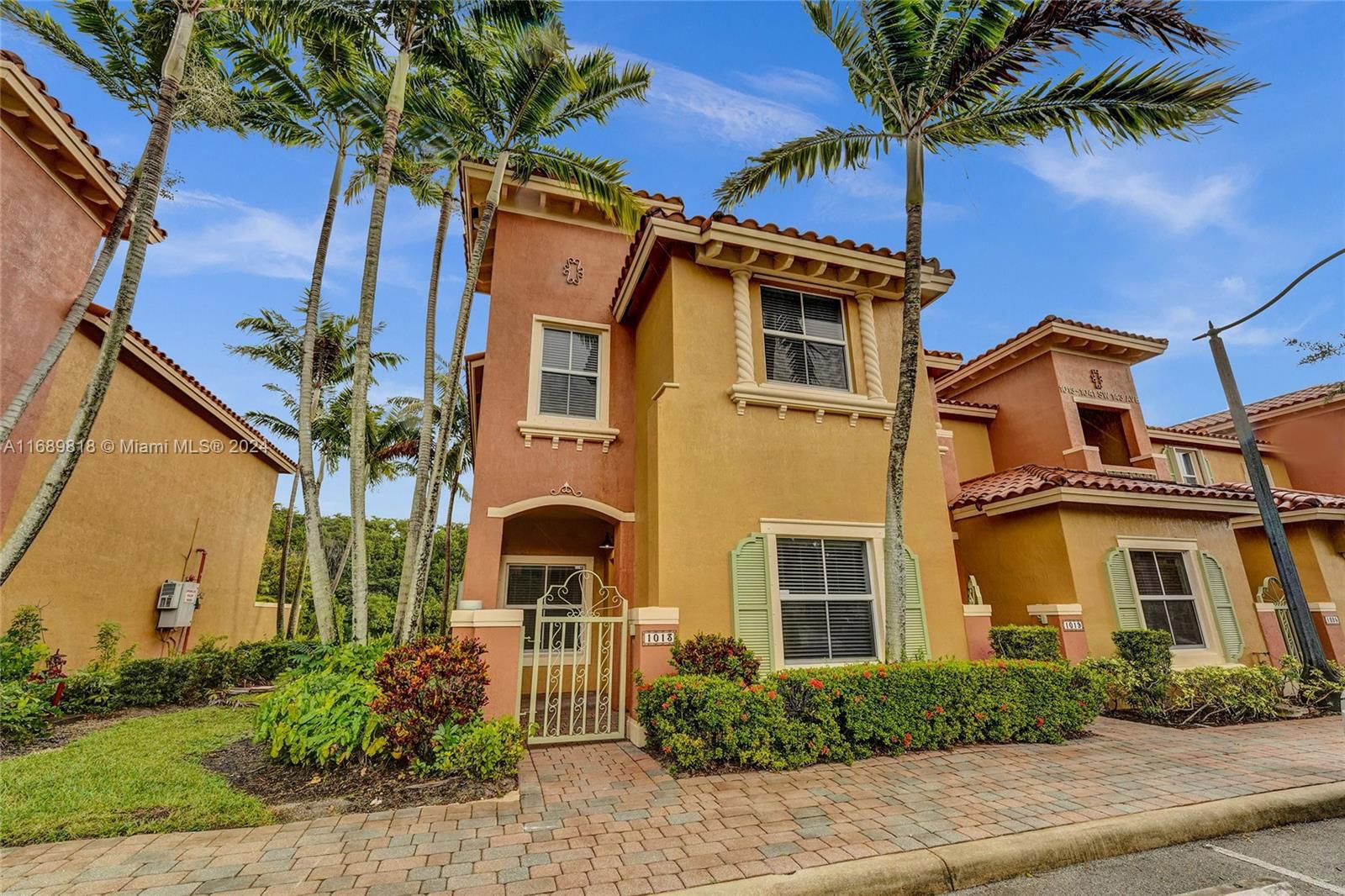 Real estate property located at 1013 143rd Ave #1301, Broward, PEMBROKE CAY CONDO, Pembroke Pines, FL