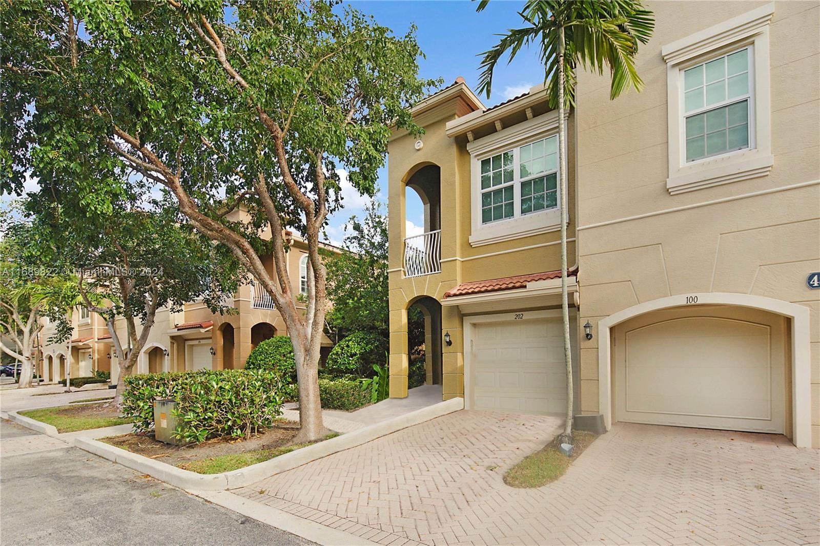 Real estate property located at 4890 Bonsai Cir #202, Palm Beach, LEGENDS AT THE GARDENS CO, Palm Beach Gardens, FL