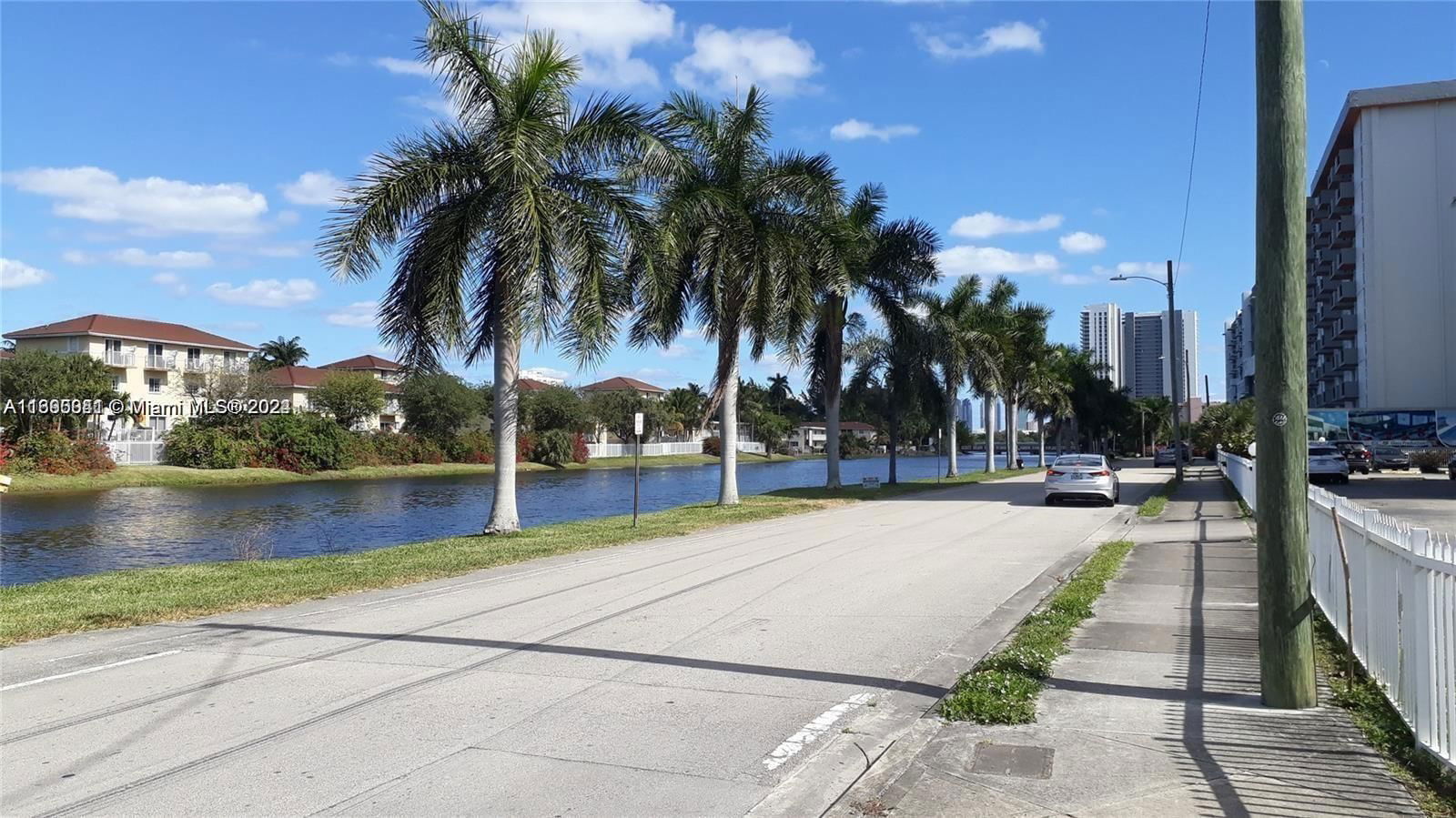 Real estate property located at 2025 164th St #215, Miami-Dade, CRESTVIEW TOWERS CONDO, North Miami Beach, FL