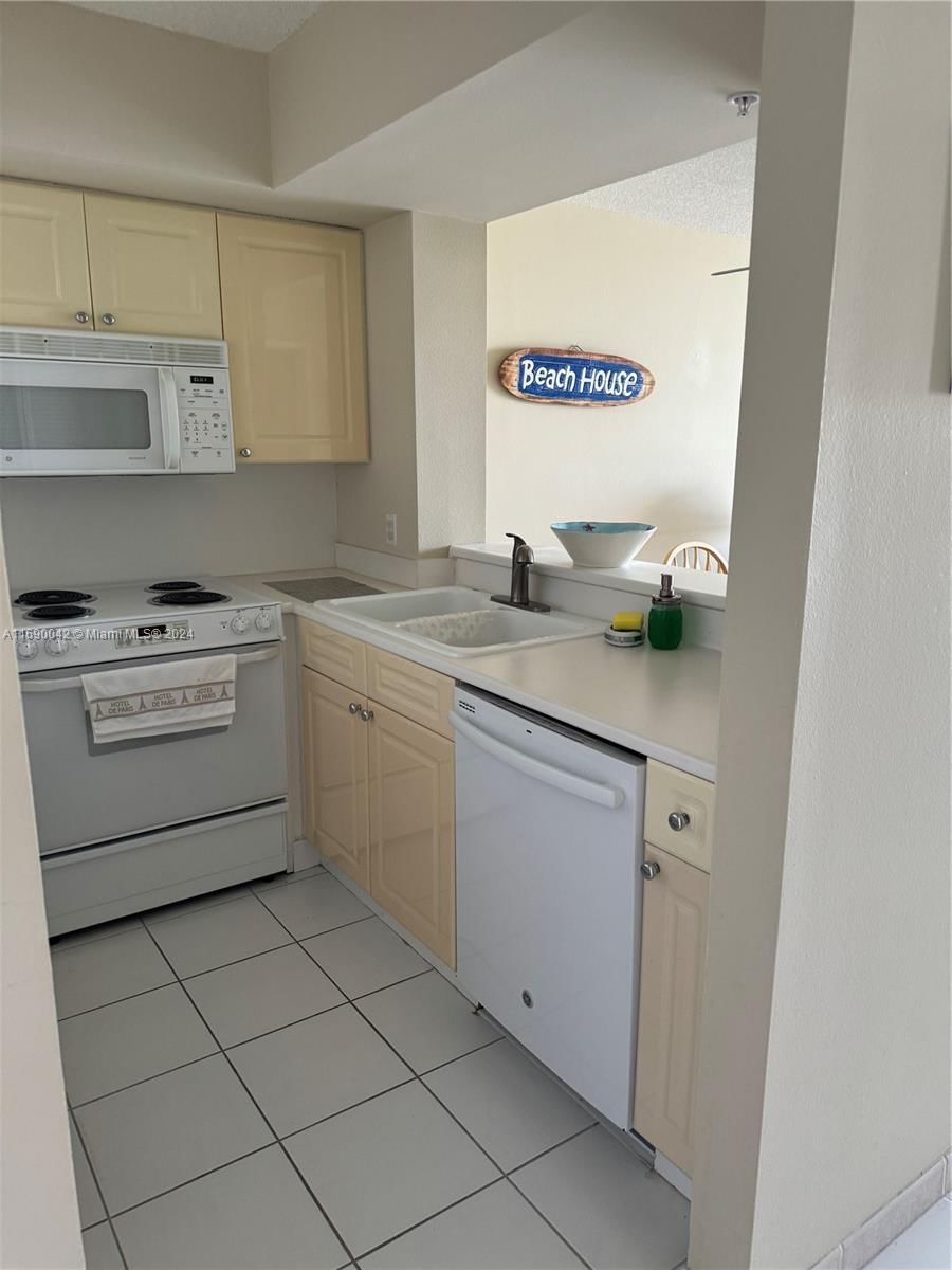 Real estate property located at , Miami-dade, Sunset Harbour South Cond, Miami Beach, FL