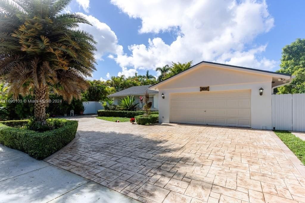 Real estate property located at 4760 141st Ave, Miami-Dade, BENT TREE WEST, Miami, FL