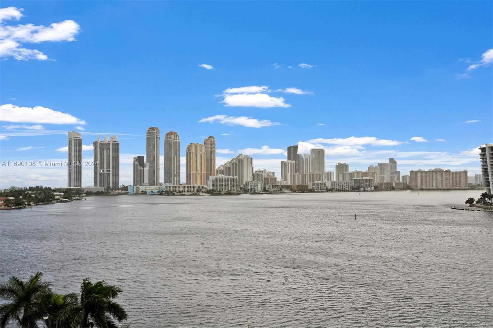 Real estate property located at 3530 Mystic Pointe Dr #914, Miami-Dade, MYSTIC POINTE TOWER 500 C, Aventura, FL