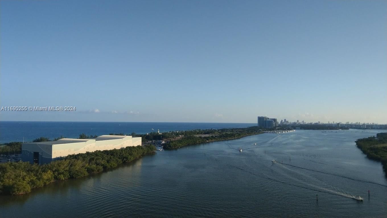 Real estate property located at 300 Bayview Dr #1208, Miami-Dade, ARLEN HOUSE CONDO, Sunny Isles Beach, FL