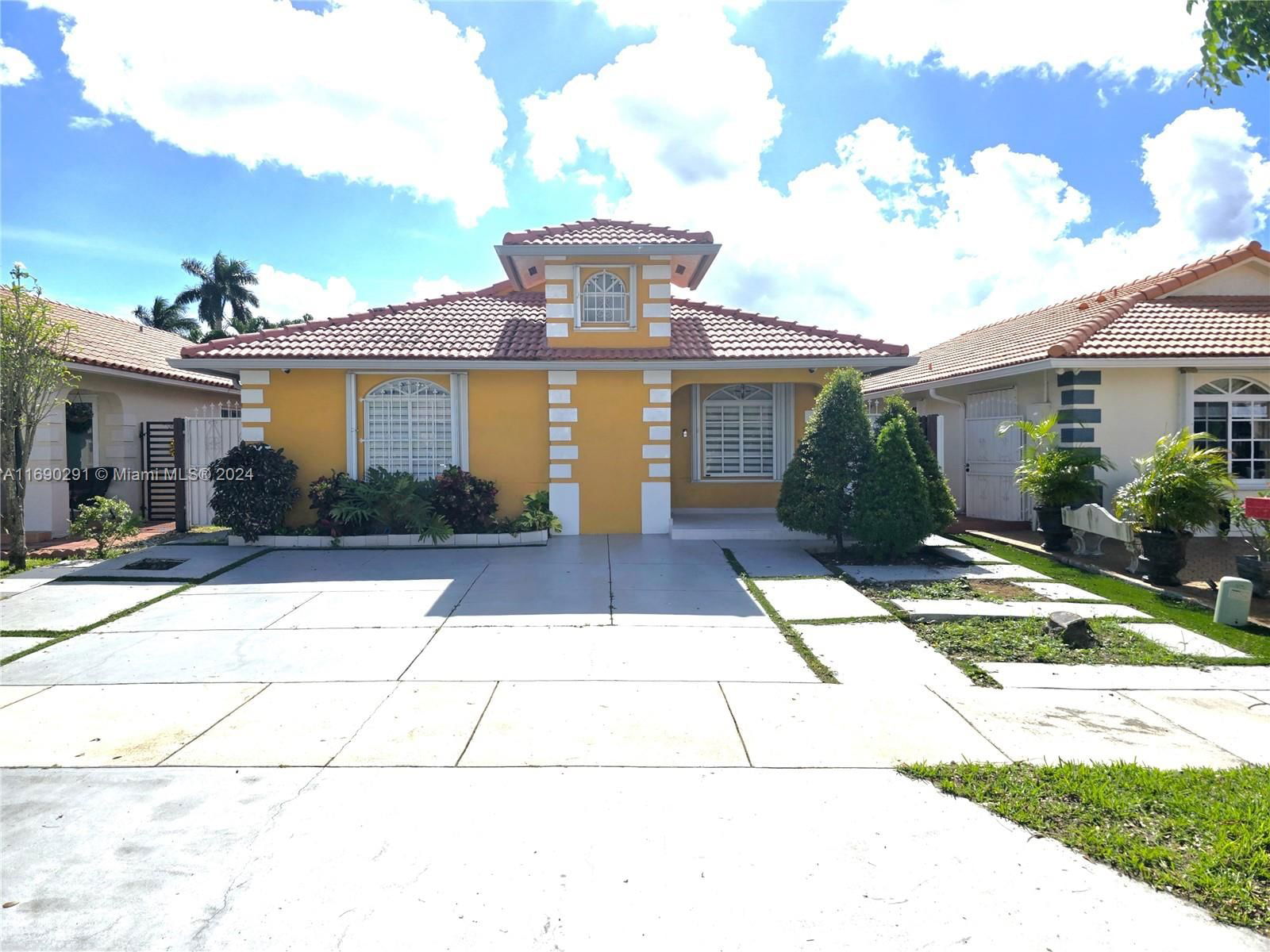 Real estate property located at 9982 127th St, Miami-Dade, GOLDEN EAGLE ESTATES SEC, Hialeah Gardens, FL